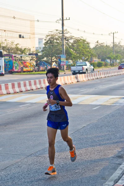 CHONBURI, THAILAND - DESEMBER 16: Unidentified runner competes o — Stock Photo, Image