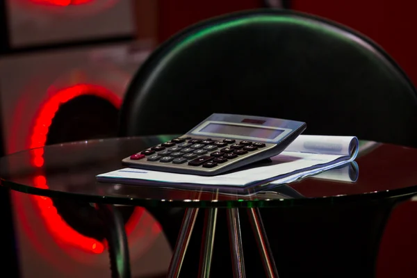 Tabla y la calculadora — Foto de Stock