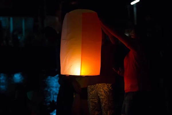Lanterne del cielo, Lanterne Volanti Loy kratong festival della Thailandia — Foto Stock