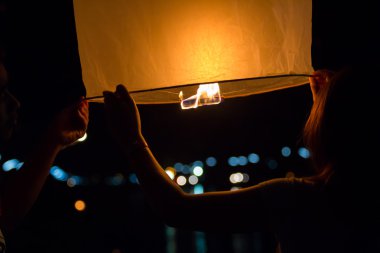 gökyüzü fener, fener loy kratong Festivali Tayland uçan
