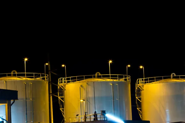 Scena notturna di impianto chimico, "chonburi industrial", Est — Foto Stock