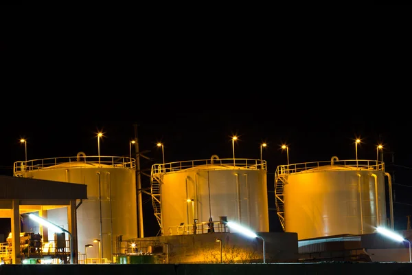 Nachtscène van chemische bestrijdingsmiddelen, "chonburi industriële", Oost- — Stockfoto