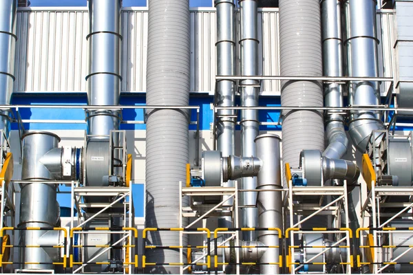 Fassade einer modernen Fabrik — Stockfoto