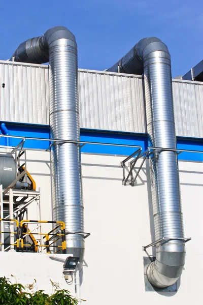 Facade of a modern factory — Stock Photo, Image