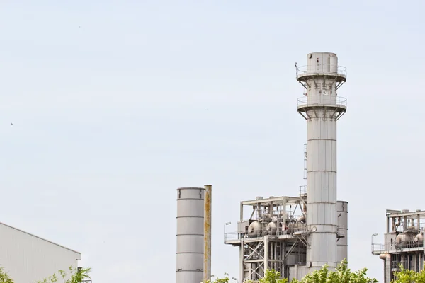 Rökning skorstenar av fabriken — Stockfoto
