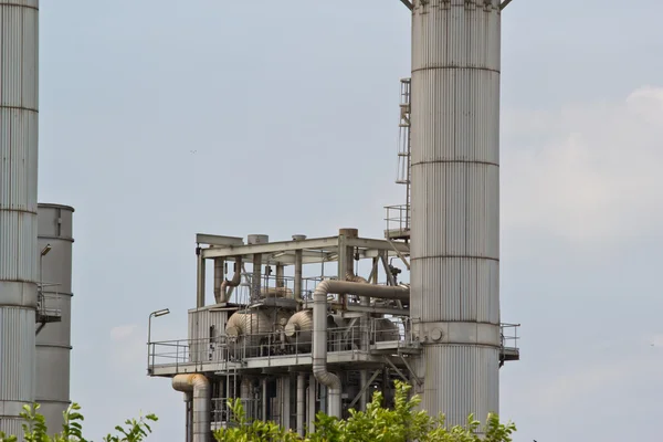 Dymiące kominy fabryki — Zdjęcie stockowe