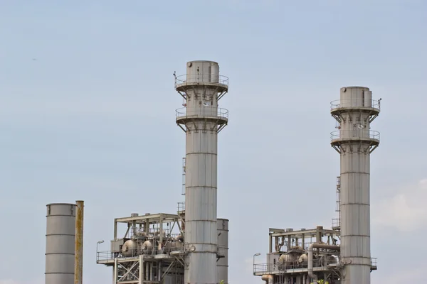 Fumeurs cheminées de l'usine — Photo