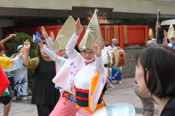 TOKIO, JAPÓN-JUNIO 2: Festival de Fukuro Matsuri en Ikebukuro. Conte. —  Fotos de Stock