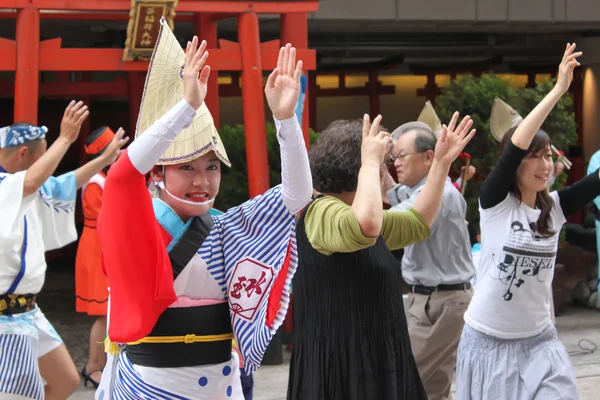 TOKYO, JAPAN-JUNE 2: Fukuro Matsuri festival in Ikebukuro. Conte — Stock Photo, Image