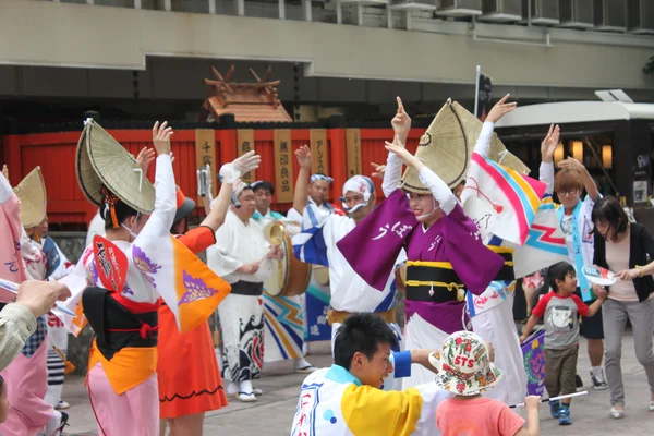 TOKIO, JAPÓN-JUNIO 2: Festival de Fukuro Matsuri en Ikebukuro. Conte. — Foto de Stock