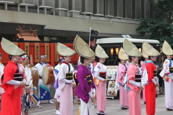 TOKIO, JAPÓN-JUNIO 2: Festival de Fukuro Matsuri en Ikebukuro. Conte. — Foto de Stock