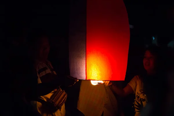 Lanternes du ciel, Lanternes volantes Loy kratong festival de Thaïlande — Photo