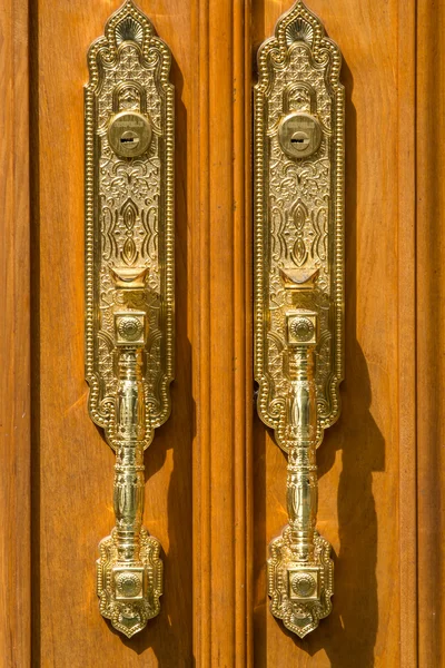 Close up di una moderna maniglia della porta — Foto Stock