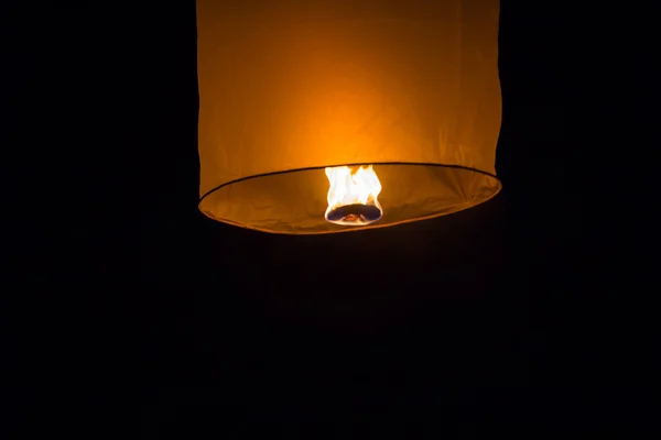 Gökyüzü fener, fener loy kratong Festivali Tayland uçan — Stok fotoğraf