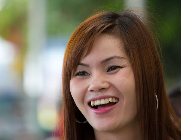 Portrait of a beautiful young lady smiling — Stock Photo, Image