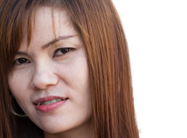 gülümseyen ve çekici güzel kadın