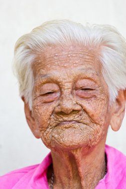 yaşlı kadın mutlu ,