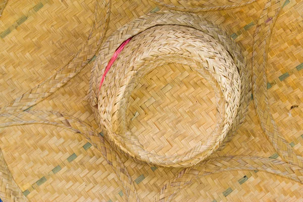 Hat woven from leaves. Objects of nature — Stock Photo, Image