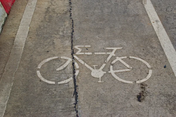 在城市的自行车道路标志 — 图库照片