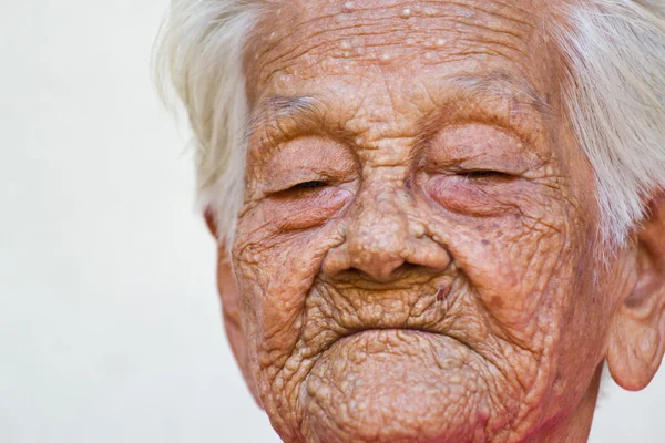 Vanha nainen onnellinen  , — kuvapankkivalokuva