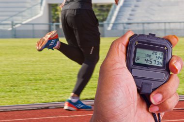 Atletizm sahasında Stopwatch
