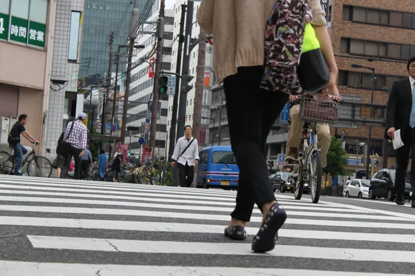 Tokyo, Japonya-Haziran 2: crossin shibuya, tanımlanamayan yayalar — Stok fotoğraf