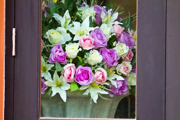 Bouquet of the roses in room — Stock Photo, Image