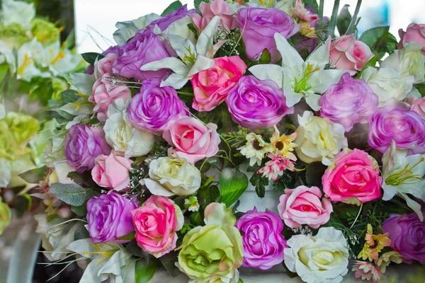 Bouquet of the roses in room — Stock Photo, Image
