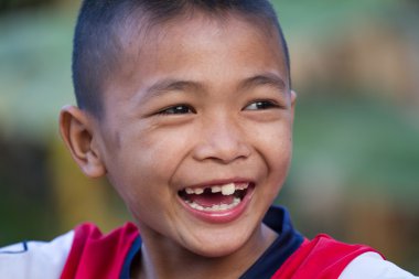 neşeli çocuk portresi