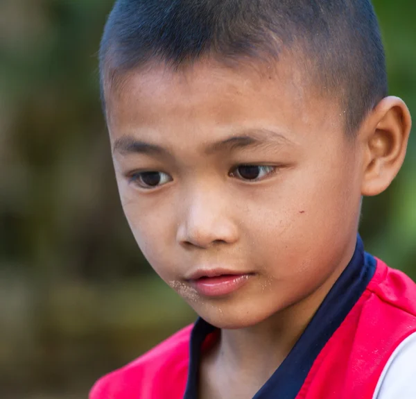 开朗的男孩的肖像 — Stockfoto