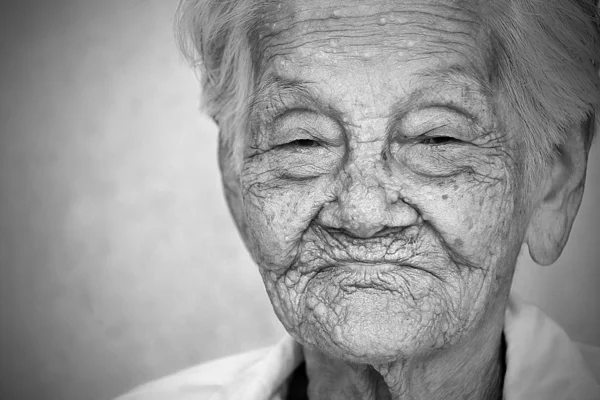 Alte Frau glücklich , — Stockfoto