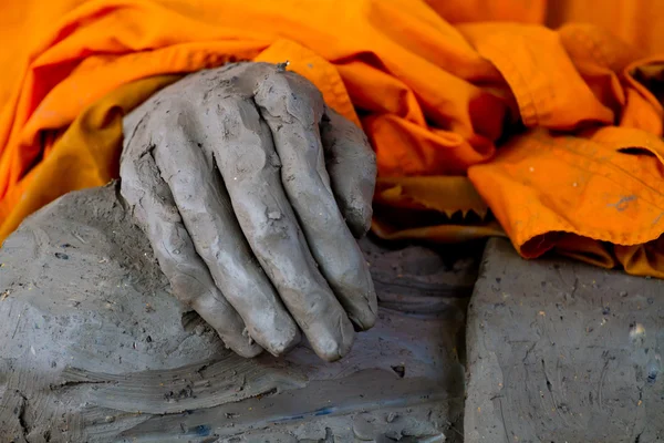 Mãos de oleiro em barro — Fotografia de Stock