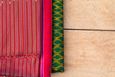 güzel doku yakın çekim ve çok renkli ipek kumaş