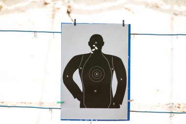 silahla atış talimine pratik hedef