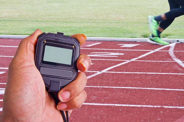 Immagine ritagliata del corridore sulla corsa competitiva — Foto Stock