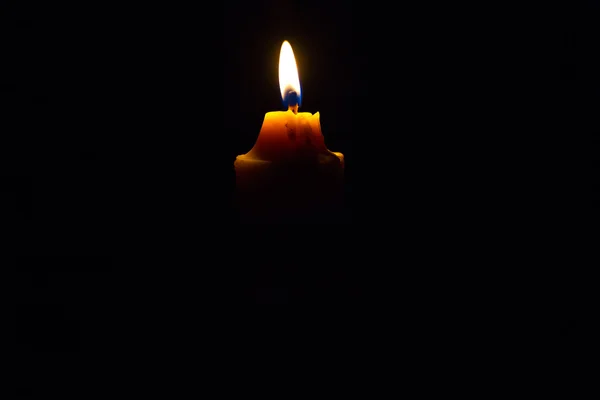 Макро горящей свечи — стоковое фото