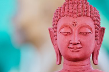 Buda alanı metni heykeli