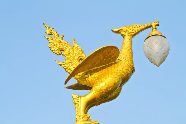 Thai lampe gegen auf weiß — Stockfoto