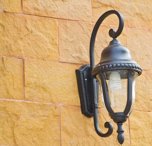 Vintage wall lamp on the wall — Stock Photo, Image