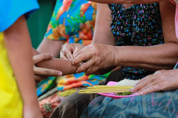 Senior's hands clasped, close up,Selective focus. — Stock Photo, Image