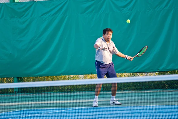 Pista de tenis en Chonburi Tailandia — Foto de Stock