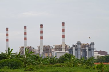 gaz türbini elektrik santrali ile yüksek gerilim transmissio