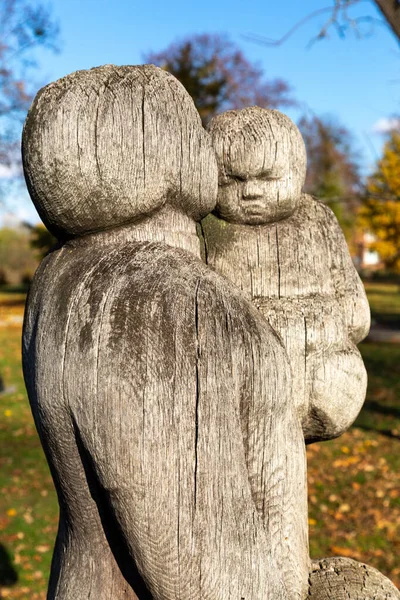 Trostianets Ucrania Octubre 2021 Pasarelas Esculturas Decorativas Paseos Parque Público —  Fotos de Stock