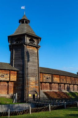 Baturyn, Ukrayna - 16 Ekim 2021: Baturyn kalesinin anıtsal kompleksi, Ukrayna 'nın eski Hetmanların başkenti Baturin' deki ulusal tarih ve kültür sahası.