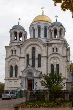 Hlukhiv, Ukrayna - 16 Ekim 2021: Glukhov 'da bir Ortodoks tapınağı olan Üç Aziz Anastasya Kilisesi, 19. yüzyılın sonlarında inşa edildi..