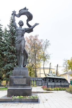 Hlukhiv, Ukrayna - 16 Ekim 2021: İkinci Dünya Savaşı sırasında Nazi işgali sırasında ölen Glukhiv sakinlerinin anıtı.