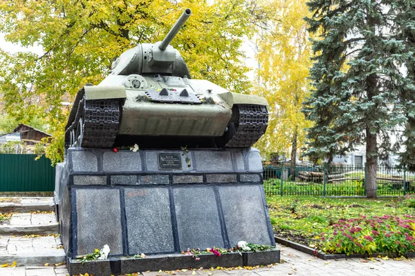 우크라 Hlukhiv 2021 대전중 나치의 침공으로 주민들을 기념비 — 스톡 사진