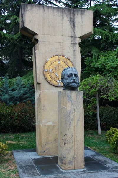 トビリシ グルジア 2017年4月30日 記念碑イリアChavchavadze グルジアの公共の姿 ジャーナリスト 出版社 詩人に チャバダゼ通りに位置 — ストック写真