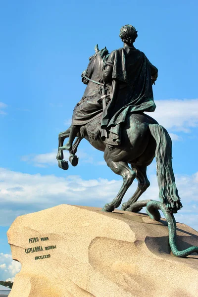 São Petersburgo Rússia Julho 2017 Cavaleiro Bronze Uma Estátua Equestre — Fotografia de Stock