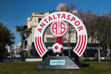 Antalya, Türkiye - 15 Nisan 2022: Antalya 'nın Konyaalti ilçesinde yerel futbol kulübü Antalya Spor' un sembolü.